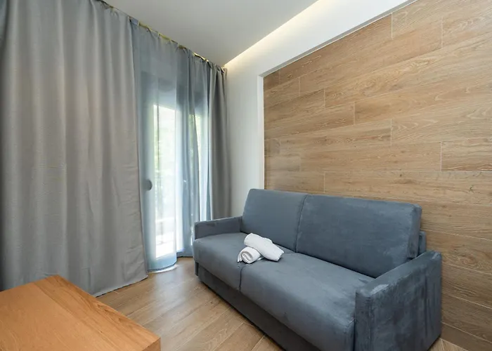 Apartamento Family Zornitsa Néa Fókaia