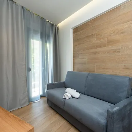 Apartament Family Zornitsa Néa Fókaia